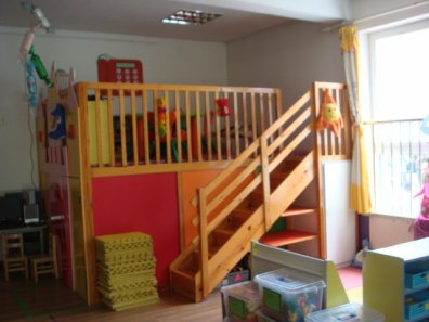 幼儿园活动区布置：娃娃家