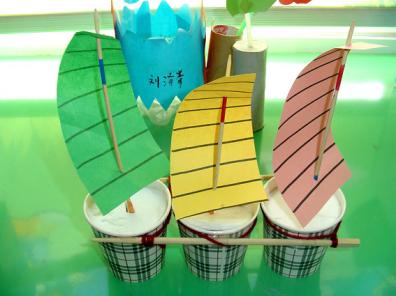 幼儿园手工制作:纸杯小船